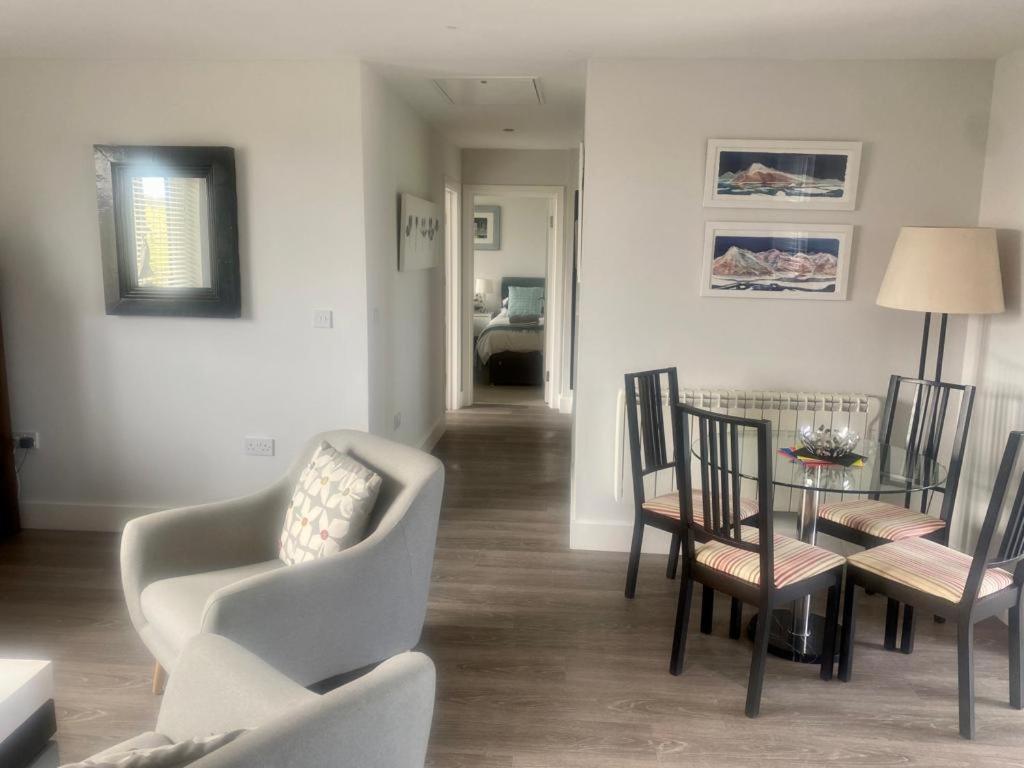 2 Bedroom Cottage Sleeps 4 With Hot-Tub, & Shared Pool Use Sennen Exterior photo