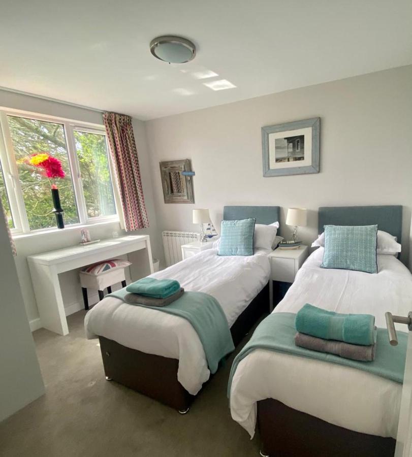 2 Bedroom Cottage Sleeps 4 With Hot-Tub, & Shared Pool Use Sennen Exterior photo