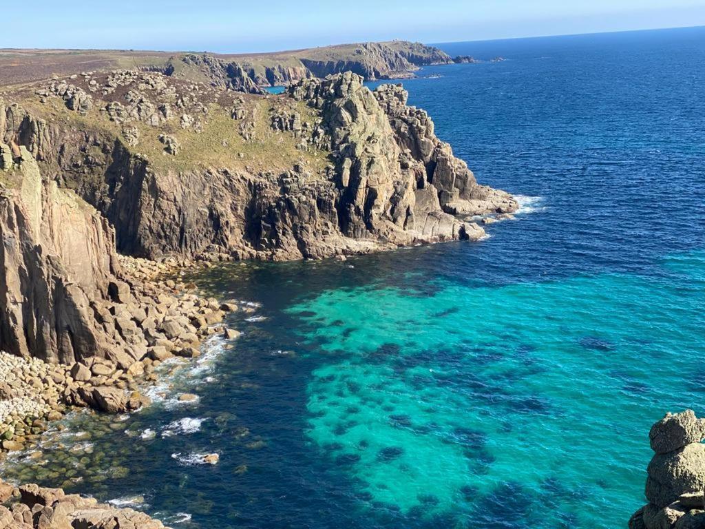 2 Bedroom Cottage Sleeps 4 With Hot-Tub, & Shared Pool Use Sennen Exterior photo
