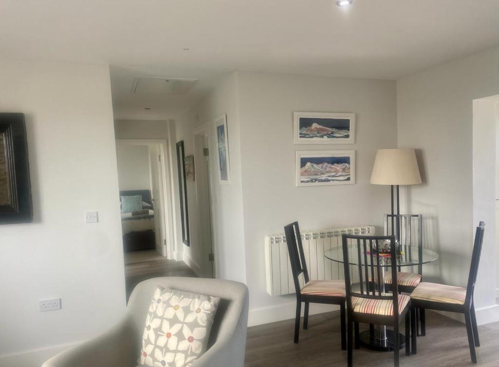 2 Bedroom Cottage Sleeps 4 With Hot-Tub, & Shared Pool Use Sennen Exterior photo